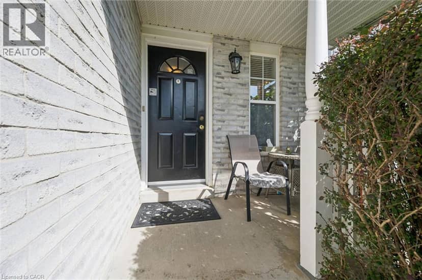 240 HILLTOP Drive, Ayr, photo 2