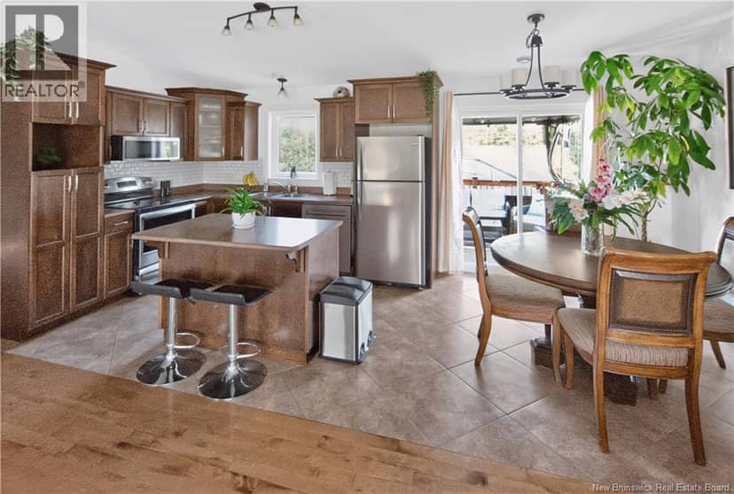 356 Maplehurst Drive — photo 5 of 24