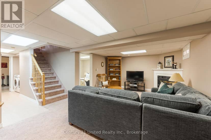 1441 Hetherington Drive — photo 32 of 40