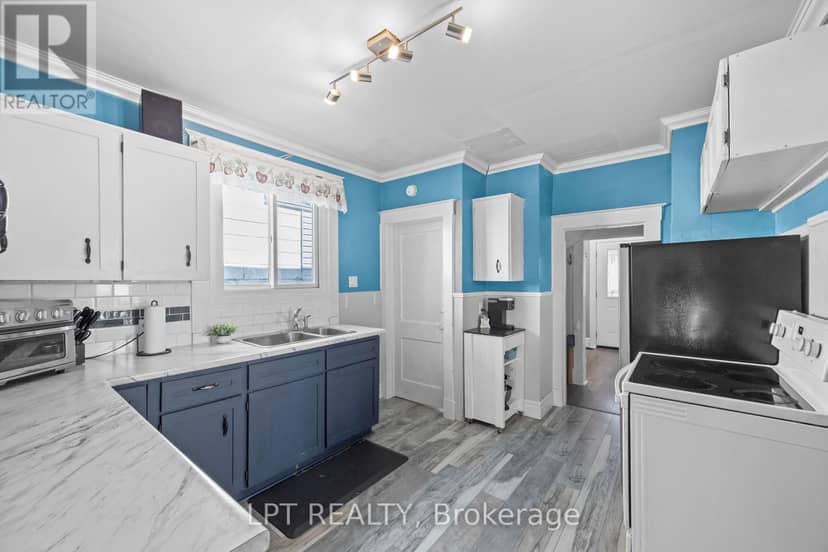 125 Curtis Street — photo 11 of 40
