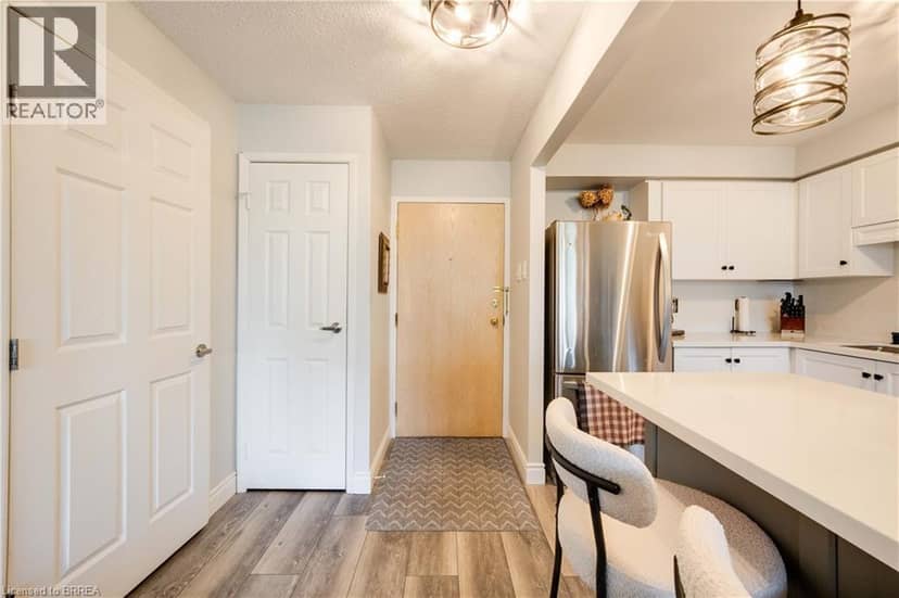 9 BONHEUR Court Unit# 401, Brantford, photo 8