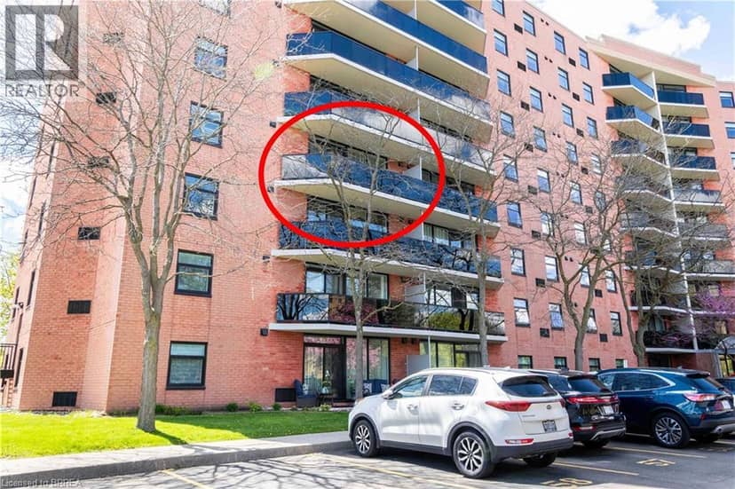 9 BONHEUR Court Unit# 401, Brantford