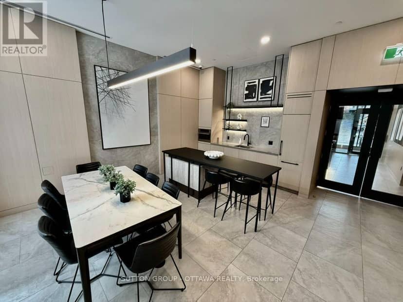 617 - 10 James Street — photo 8 of 40
