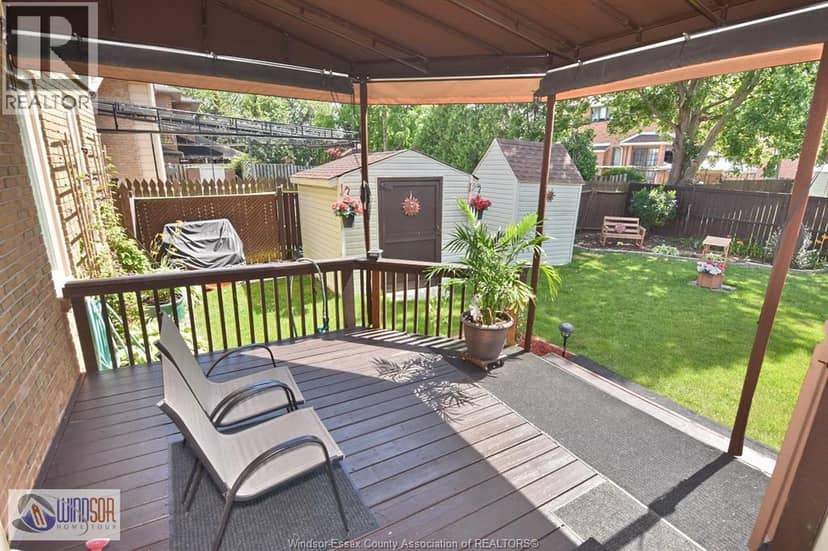 3915 Villa Borghese Drive — photo 33 of 35