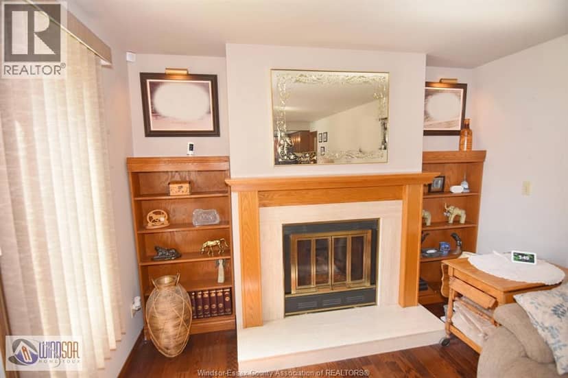 3915 Villa Borghese Drive — photo 9 of 35