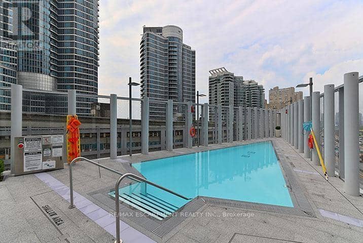 3807 - 10 York Street — photo 36 of 40
