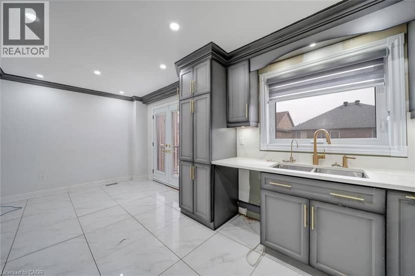 84 ANDRIANA Crescent — photo 10 of 40