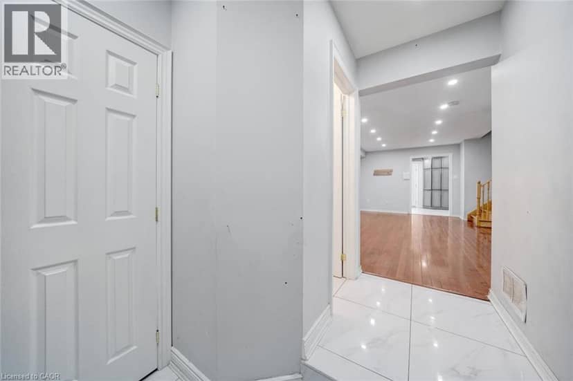 84 ANDRIANA Crescent, Markham, photo 3