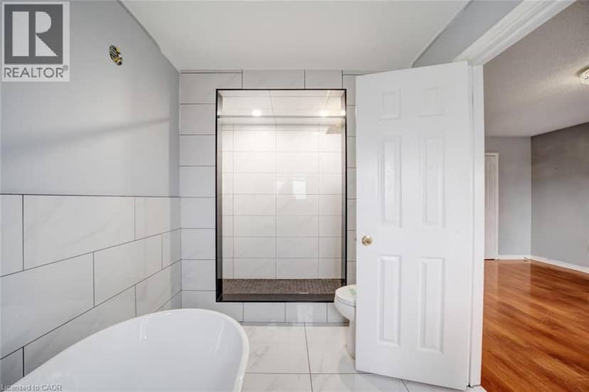 84 ANDRIANA Crescent — photo 19 of 40
