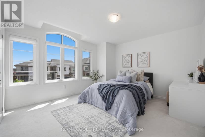 8 Huggins Drive — photo 31 of 40