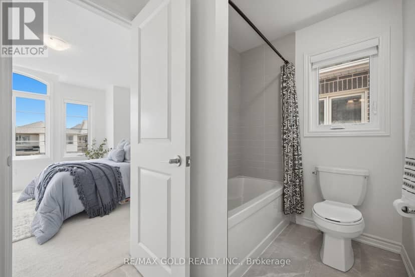 8 Huggins Drive — photo 35 of 40