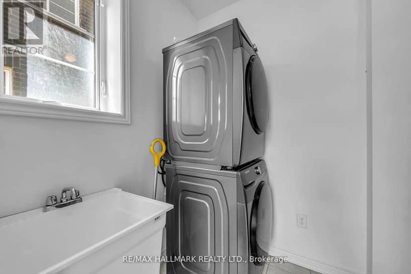 284 King Road — photo 15 of 31