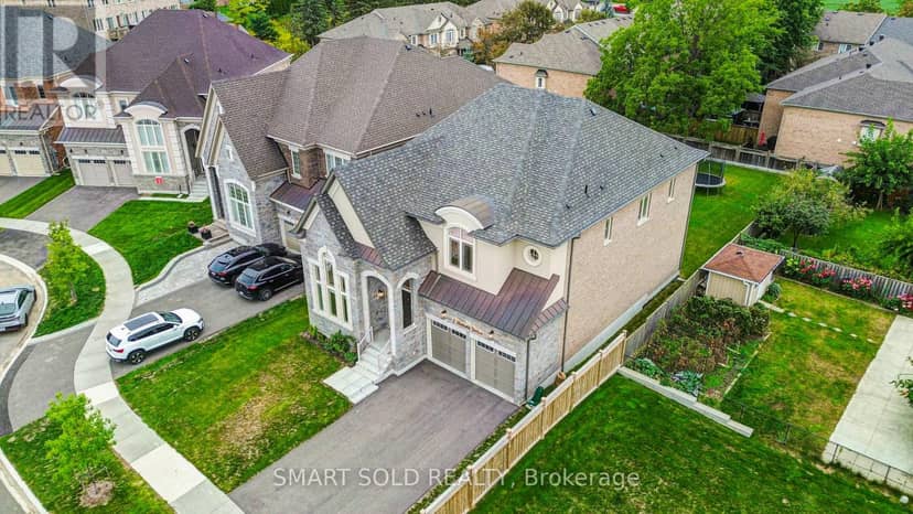 2 Menotti Drive, Richmond Hill, photo 3