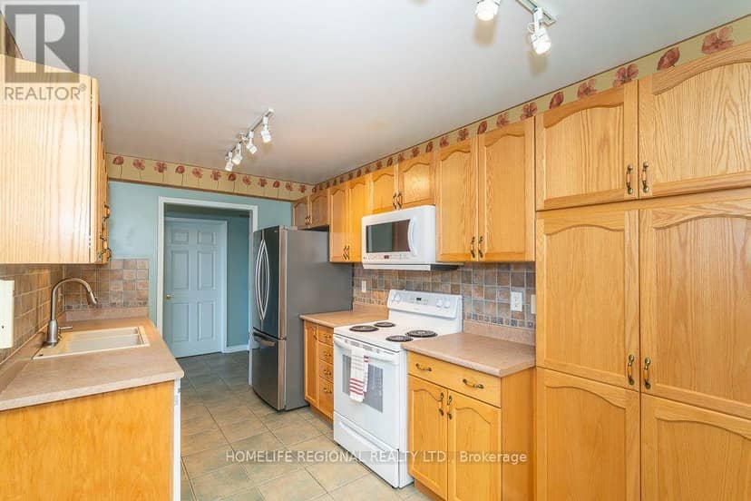 611 - 2085 Amherst Heights Drive — photo 19 of 38