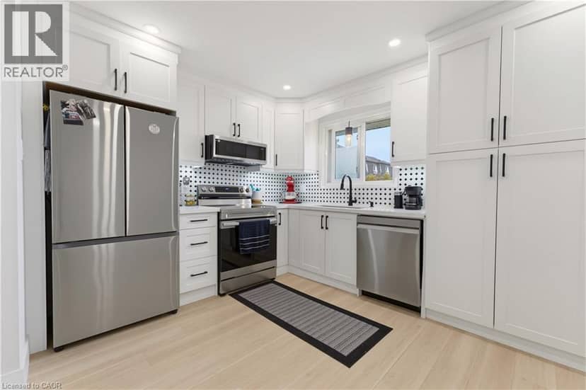 138 BLACKHORNE Drive Unit# 4 — photo 10 of 39