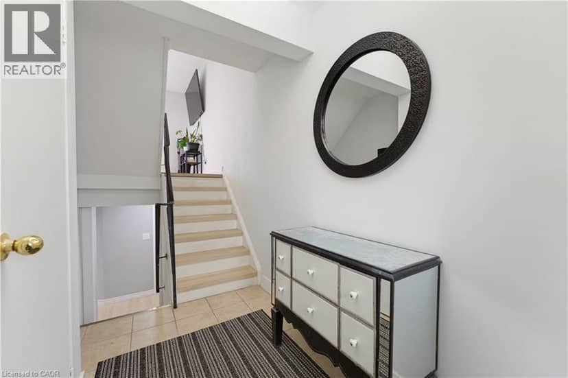 138 BLACKHORNE Drive Unit# 4 — photo 7 of 39