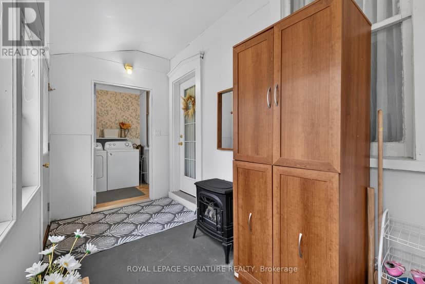 214 Edward Street — photo 23 of 36