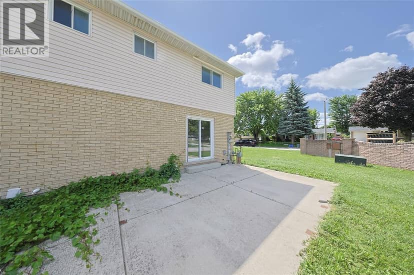 348 Cameron STREET Unit# 69 — photo 27 of 28