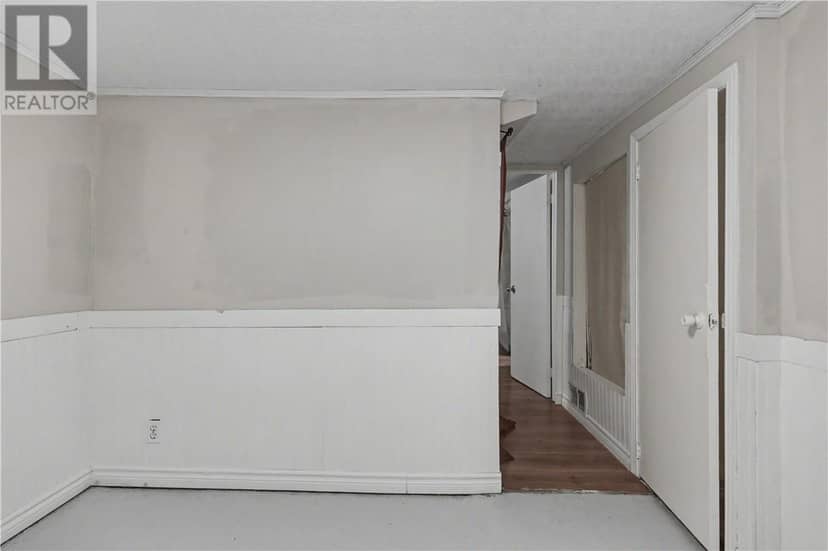 87 Simcoe Street — photo 28 of 39