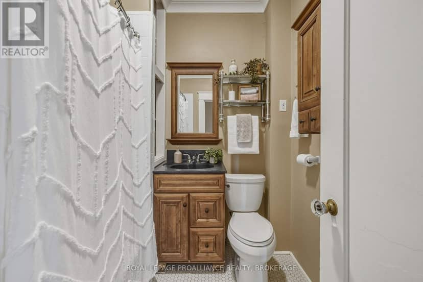 5 - 244 Barrie Street — photo 22 of 39