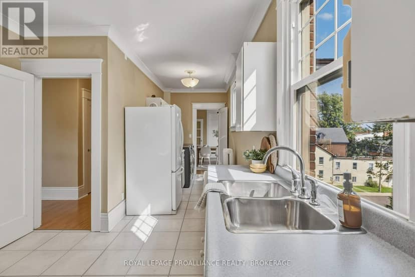5 - 244 Barrie Street — photo 25 of 39
