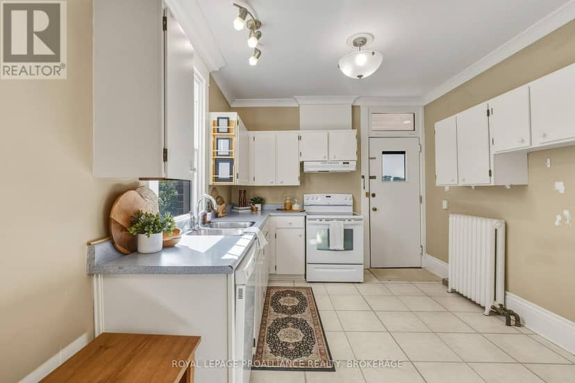 5 - 244 Barrie Street — photo 27 of 39