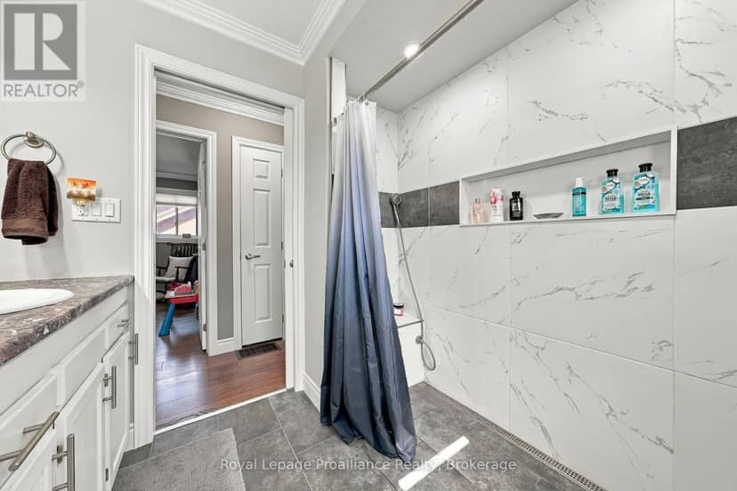 99 Westwind Crescent — photo 20 of 40