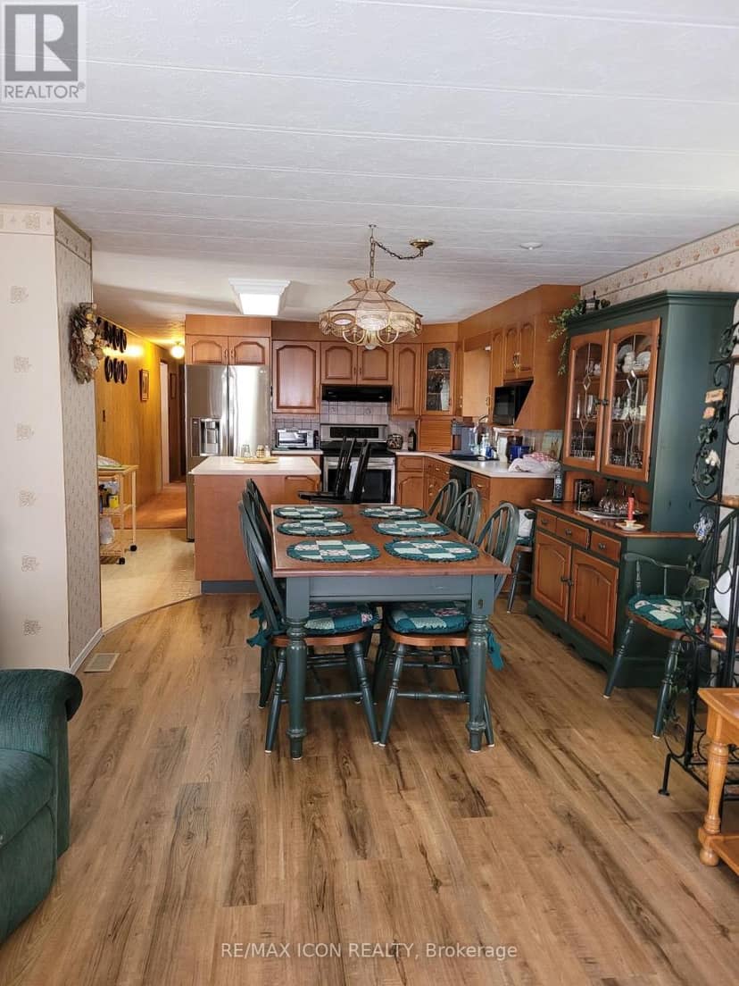 5 - 9839 Lakeshore Road, Lambton Shores, photo 4