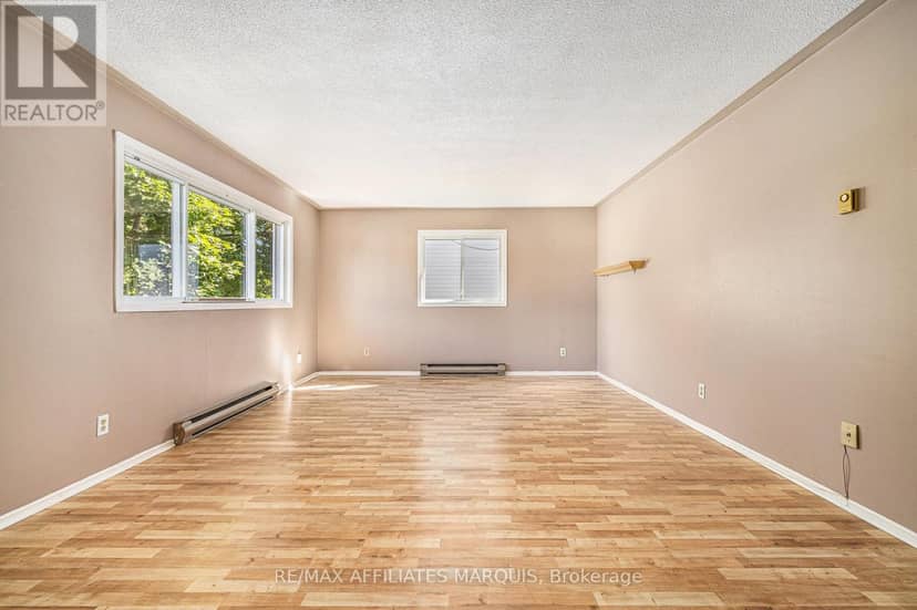 71 Stephen Street — photo 11 of 38