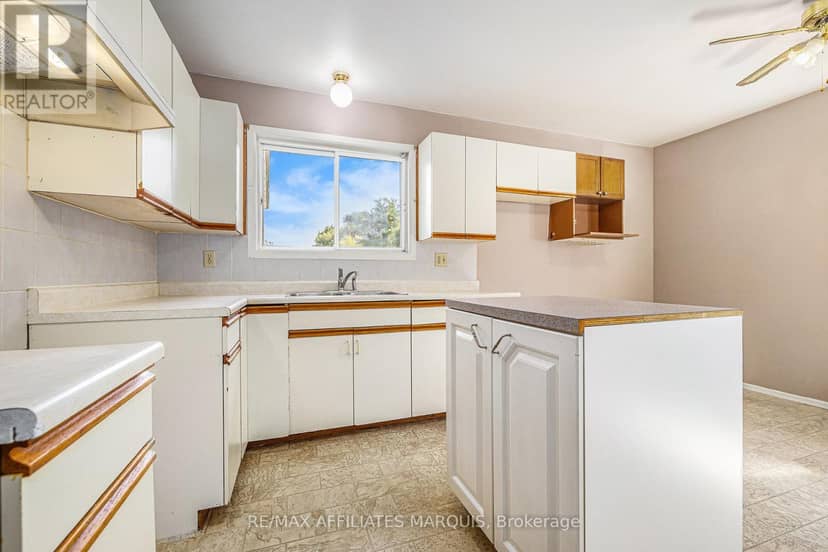 71 Stephen Street — photo 16 of 38