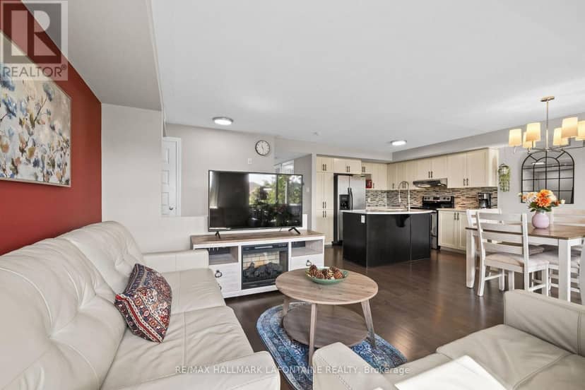 7 - 585 Stonefield Private — photo 14 of 30
