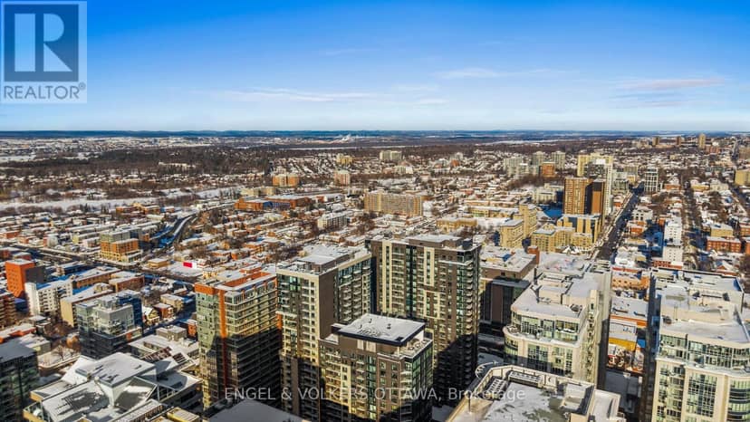 1802 - 180 George Street — photo 34 of 35