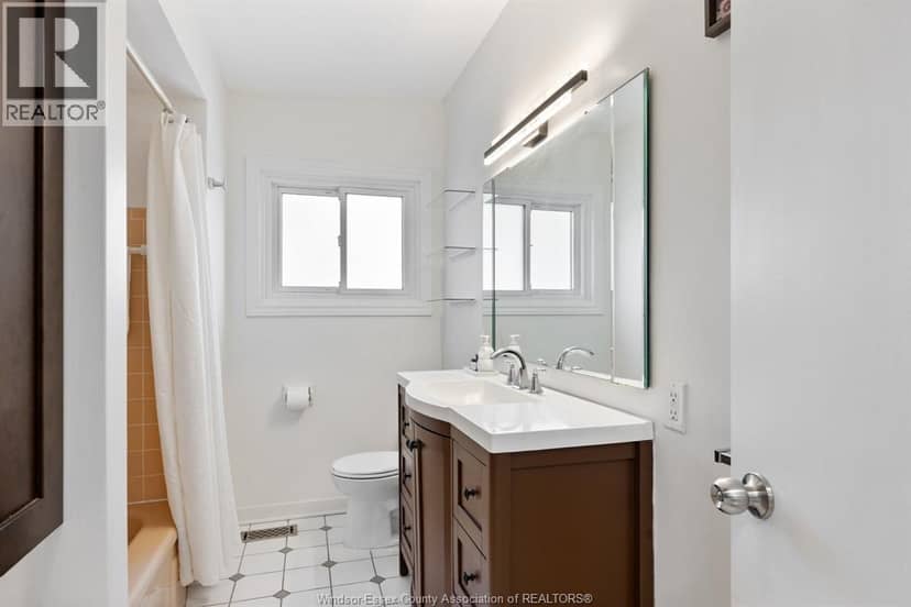 1507 St. Gabriel — photo 12 of 28