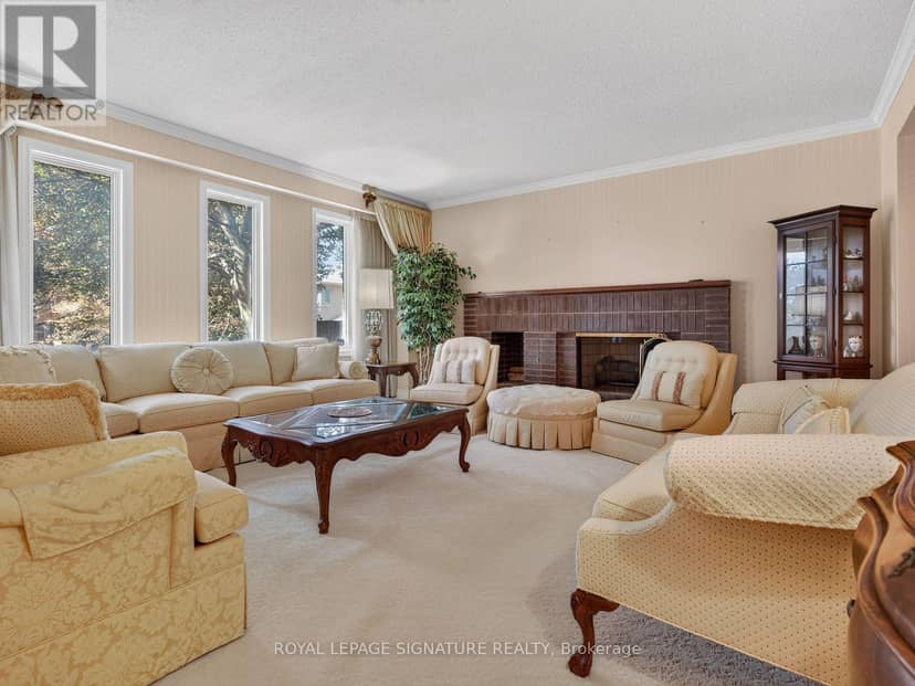 11 Paris Court — photo 4 of 31