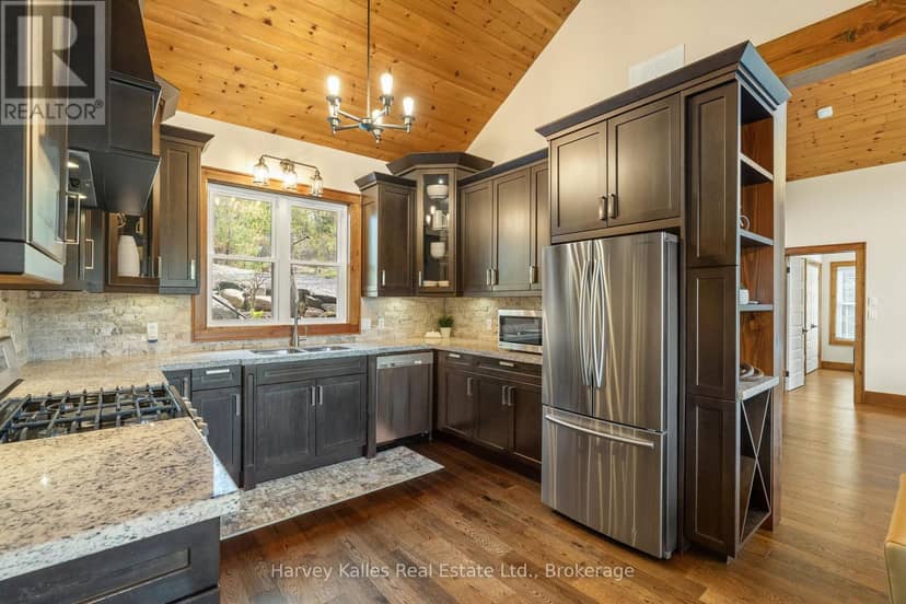 2787 Muskoka 118 Road W — photo 16 of 40