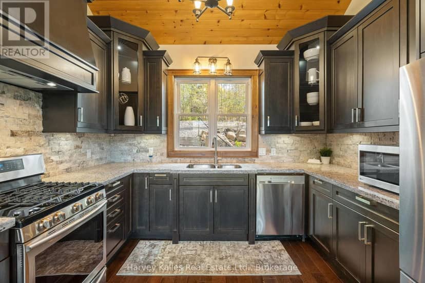 2787 Muskoka 118 Road W — photo 18 of 40