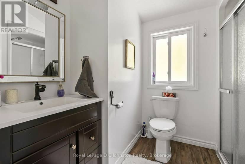 10 Mitchell Lane — photo 38 of 40
