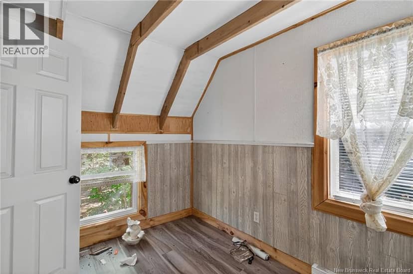 255 Niagara Road — photo 17 of 40