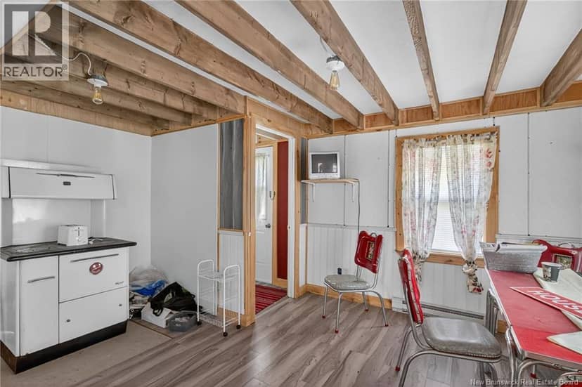 255 Niagara Road — photo 14 of 40