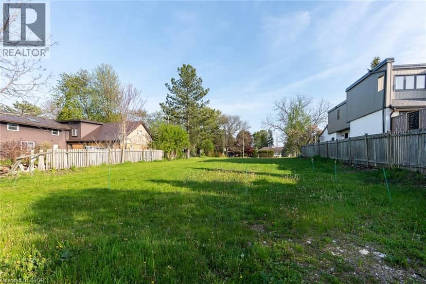 138 RIVERBANK Drive — photo 10 of 40