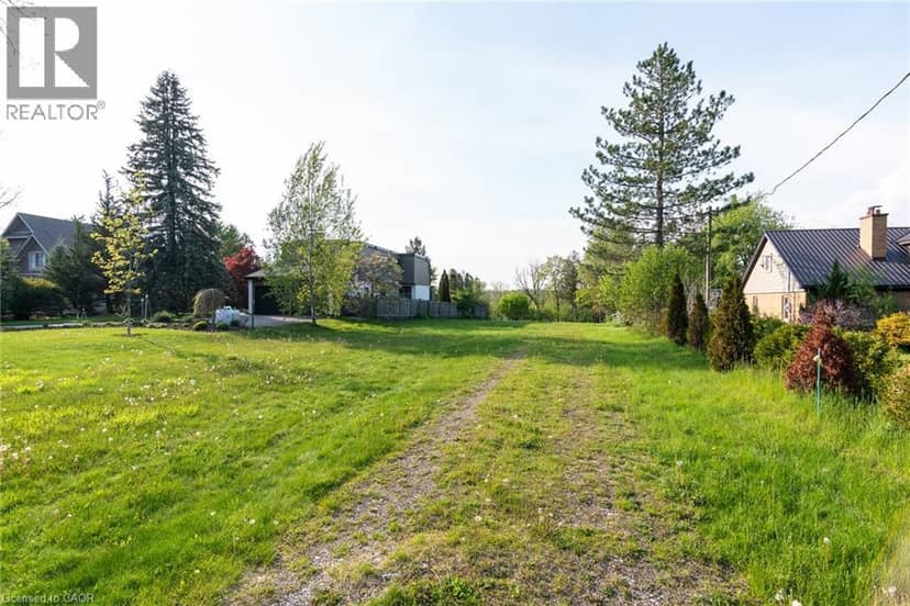 138 RIVERBANK Drive — photo 4 of 40