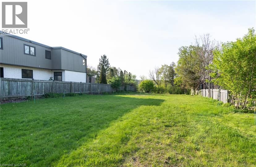 138 RIVERBANK Drive — photo 5 of 40