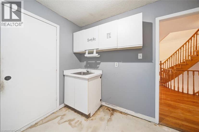 2081 LYNN HEIGHTS Drive — photo 17 of 40