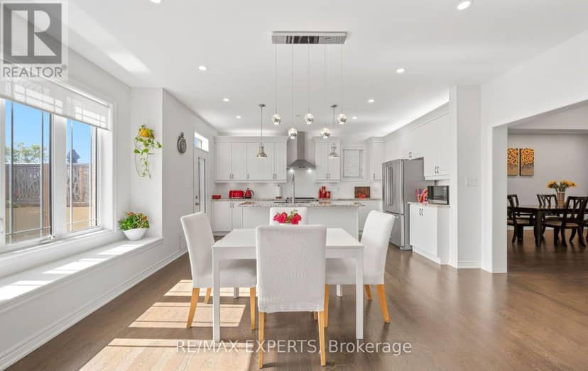 939 Green Street — photo 14 of 40