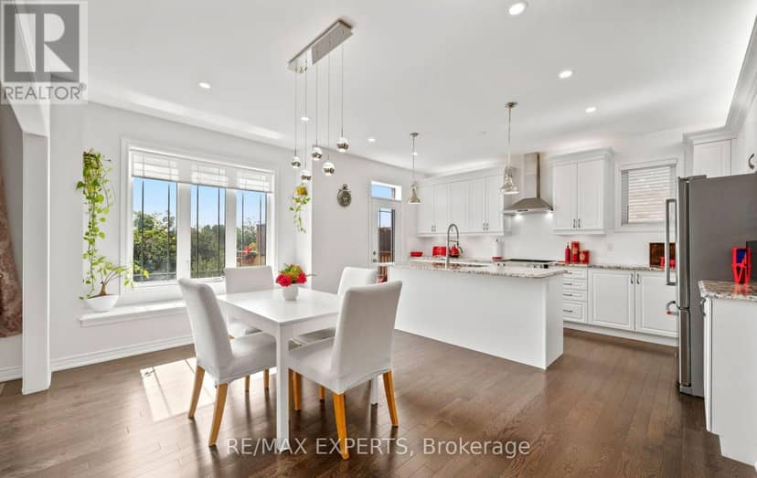 939 Green Street — photo 15 of 40