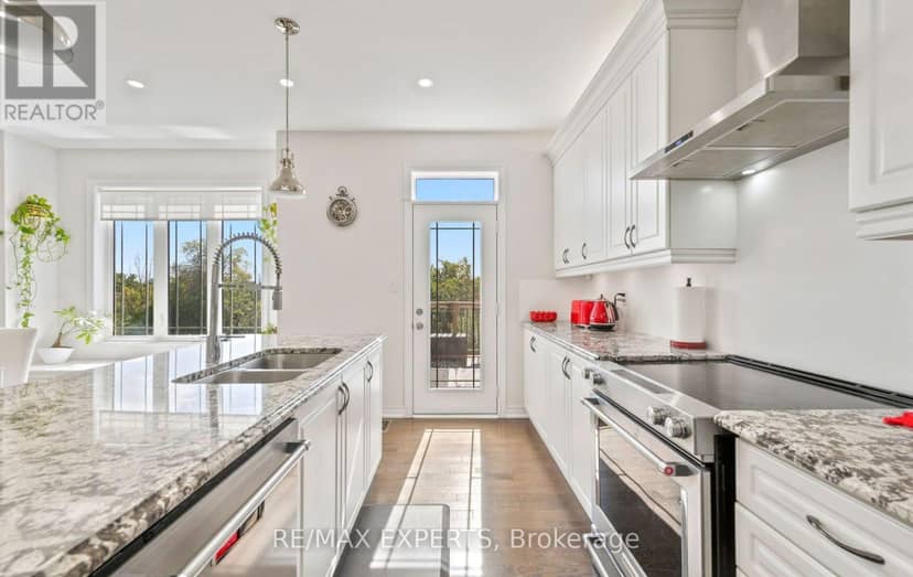 939 Green Street — photo 20 of 40