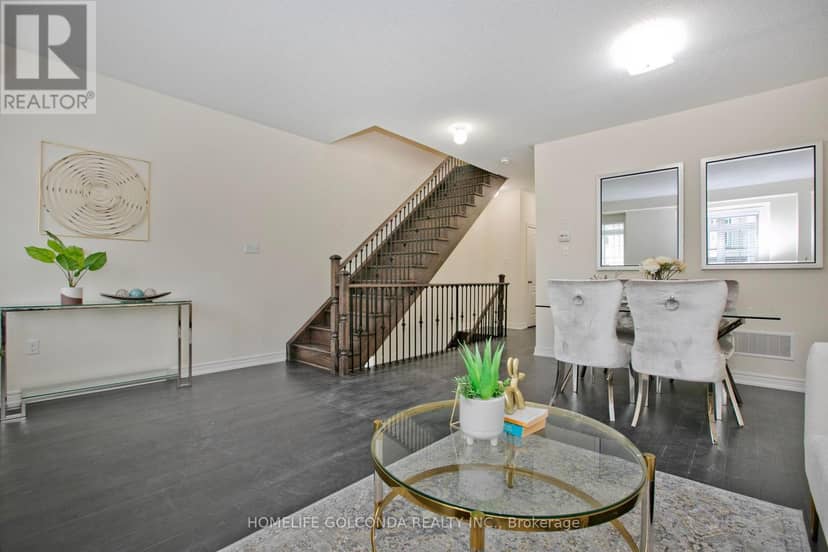 138 - 14 Fanny Grove Way — photo 1 of 15