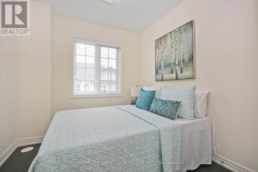 138 - 14 Fanny Grove Way — photo 14 of 15