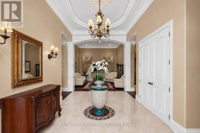 16 Boyle Drive, Richmond Hill, photo 7