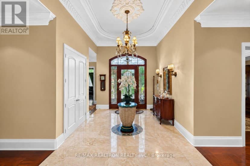 16 Boyle Drive, Richmond Hill, photo 8